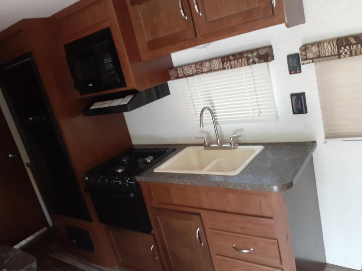 Отель 2017 Camper Located At The St. George Rv Park! Экстерьер фото